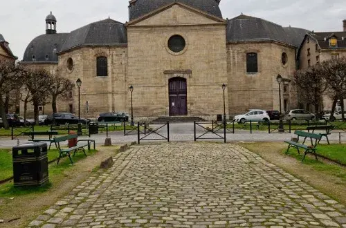 Hôpitaux Universitaires Pitié Salpêtrière  Charles Foix